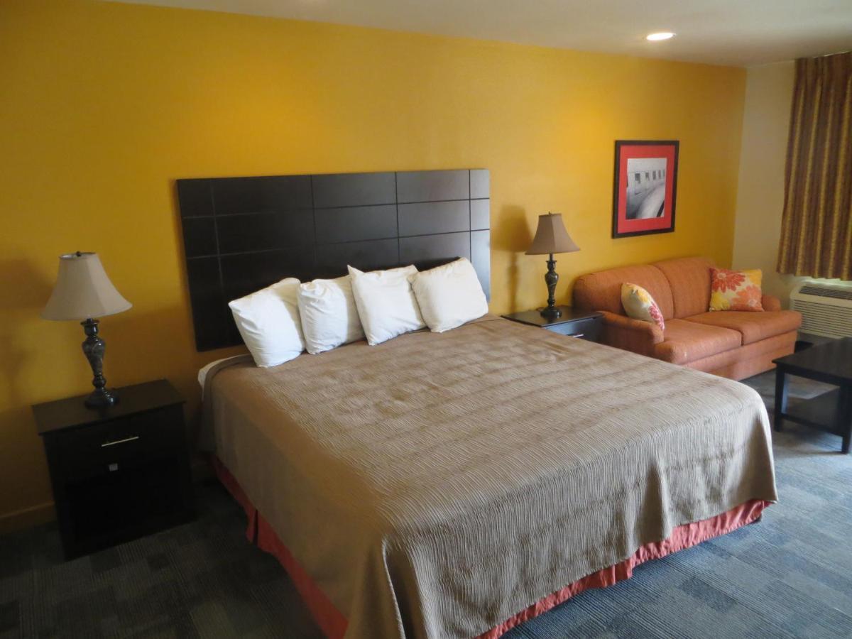 Kenedy Country Inn Экстерьер фото
